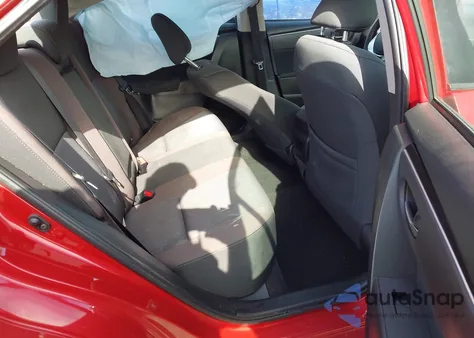 2018 Toyota Corolla Le z USA, uszkodzony, nr VIN 2T1BURHE2JC074142